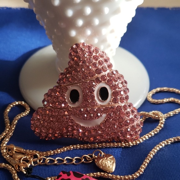 BETSEY JOHNSON CRYSTAL. POOP EMOJI NECKLACE - Picture 3 of 4